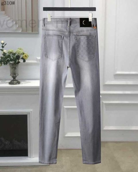 Jeans pour hommes Designer 2023 Dernière liste Jeans skinny Mens Bedrill Red Grn Modèle Label Floral Denim Pantalon Hommes Fashion Designer Hip Hop Taille 29-40 IJ1D