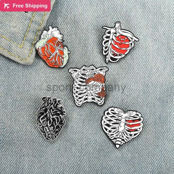 Gothic Rose Skull Heart esmalte o broche vampiro Vampire Rat Rib Distrange criativo Bruxa Jóias Acessórios de Roupas Punk Pinos de lapela