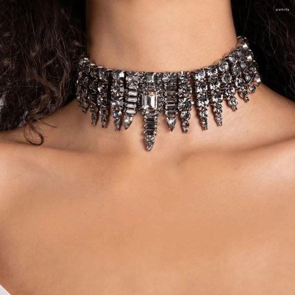 Ketten Statement Geometrische klobige Halskette für Frauen Partygeschenke Hip Hop mehrreihiger quadratischer Strasskragen