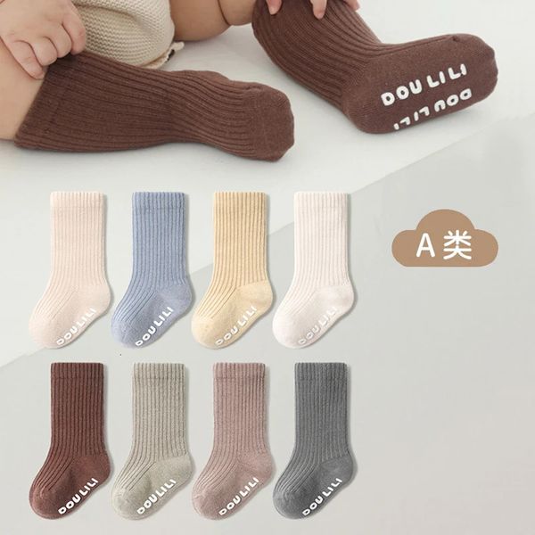Осенний твердый цвет детские носки дозируют не скользкий простые носки для мальчиков и девочек 231221