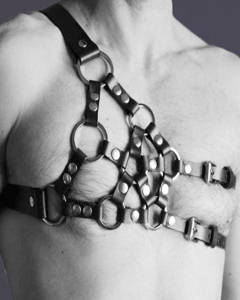 Fashion Men Leder Dessous Verstellbare sexuelle Körperkiste Bondage Sexspiel Kostüm Muskelgurt Gay Caged BH BHs Sets8390216