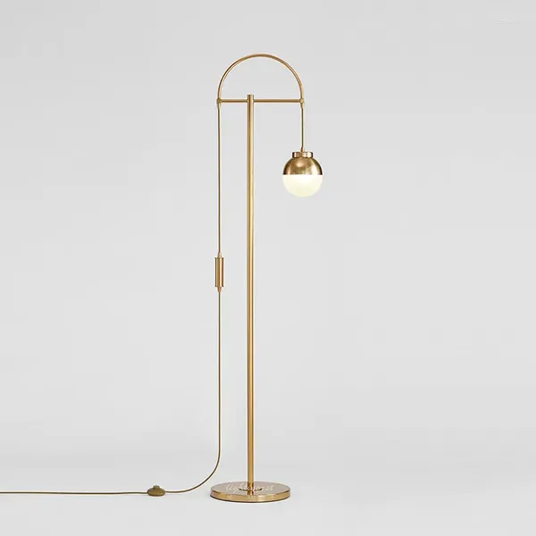Lâmpadas de chão Twiggy Lamp Giraffe Gold Modern Wood Candelabra Design