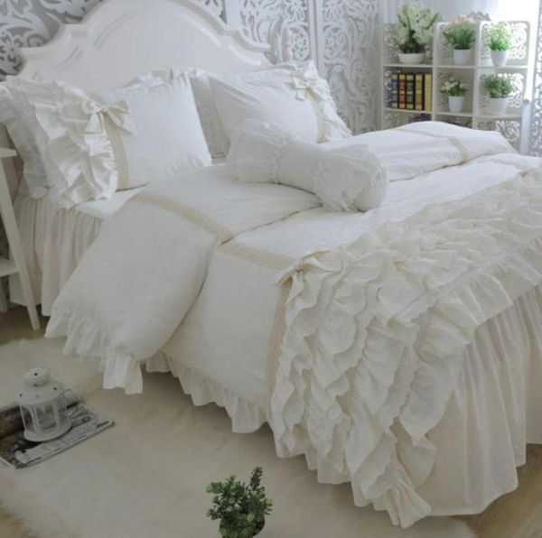 Conjuntos de cama Incrível Conjunto de Luxo Bolo Camadas Bordado Ruffle Lace Duveta Capa Cama Colcha Princesa Bow Fronha2145293