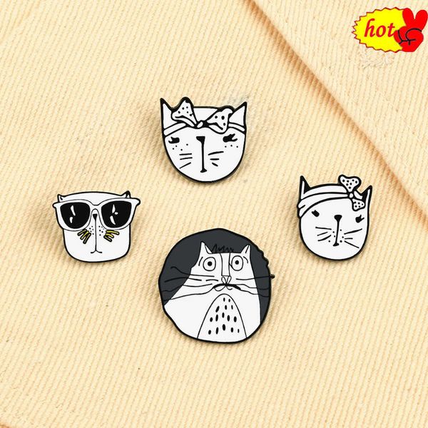 New Cartoon Travel Camera Film Broschen süße Metall Kaninchen Postkarten Professionelle Kamera Objektiv Emaille Pin Lapel Badge Pin Schmuck Schmuck