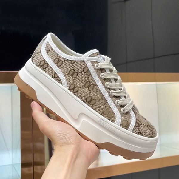 Luxus 1977 Tennisschuhe Plattform Designer Damen Leinwandschuhe Jacquard Denim Low Casual Schuhe High Top Sneakers Chunky Gummi -Sohle -Trainer C21