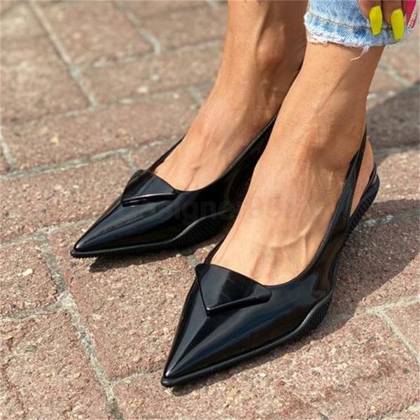 Luxus Frauen Sandalen Pumpen Dreieck Logo Designer Damen Kleiderschuhe sexy elegante Gaze Strass Dekoration Calico Glattes Leder Low Heel Party Slingback