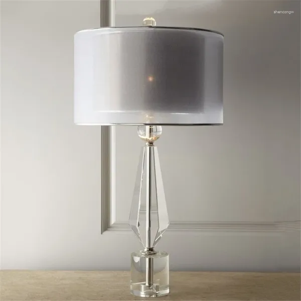 Tischlampen Moderne luxuriöse Kristalllampe Einfachheit Art Deco für Wohnzimmer Schlafzimmer Nachttisch Lichter Beleuchtungskörper E27