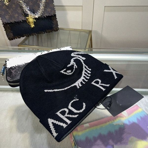 Lüks ark tasarımcı kadın erkekler brimless Beanie Hat Arcterxy baskılı klasik moda mektubu çok renkli sonbahar ve kış m6k5#