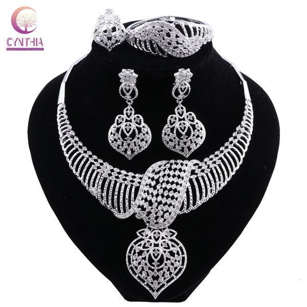 Cynthia Fashion African Jewelry Set Dubai Silver Ploted Bridal Collace Orecchini Crystal Indian Wedding 231221