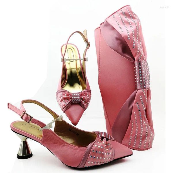 Sapatos de vestido moda rosa mulheres bombas e saco com bom strass decorar africano jogo bolsa conjunto mm1099 salto 7cm
