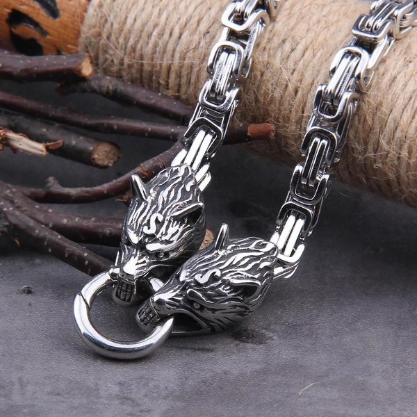 Breloques tête de loup Viking en acier inoxydable, chaîne à maillons carrés avec fermoir rond sans pendentif avec boîte en bois comme cadeau de noël