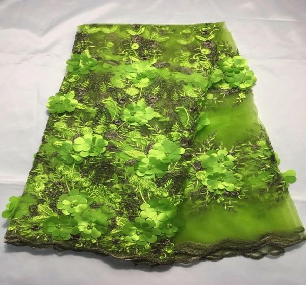 5 Yardspc Meraviglioso tessuto di pizzo netto francese verde con perline e decorazione floreale pizzo africano a rete per vestito QN6247413559