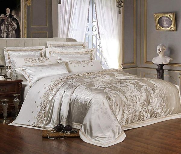 Splitter Gold Luxus Seide Satin Jacquard Bettbezug Bettwäsche Set Queen King Size Stickerei Bett Set BettlakenSpannbetttuch Set T20019151130