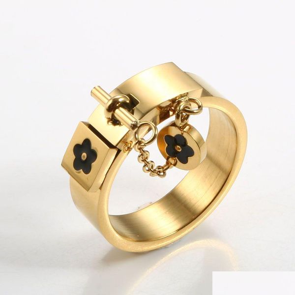Fashion Lucky Flower Charming con anello a catena Gold/Sliver Acciaio inossidabile Amore Promise Anelli per le donne Gioielli Regali Dropiv Dhkrv DHKRV