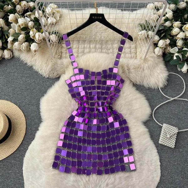 Lässige Kleider Kette glänzende Plastik -Pailletten Mini Kleid für Frauen sexy durch Nachtclub Party Rave Rückenlose Frau Kleidung