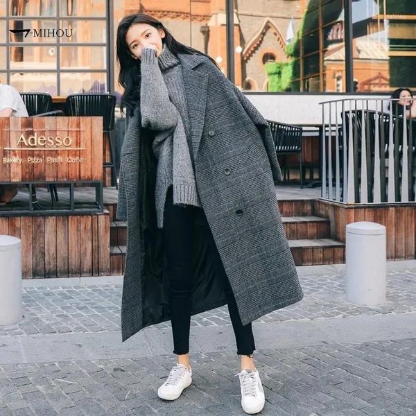 Damengrabenmäntel 2024 Koreanische Mode Femlae Oberbekleidung Plaid Woll Woll warmer Mantelkragen loser langer Jacken Herbst Winter Winter
