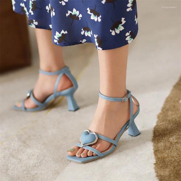 Сандалии yqbtdl 2023 Лето, форма сердца, сексуальная женская мода, квадратная квадратная носка, котенок, туфли на каблуках, дамы, синие синие