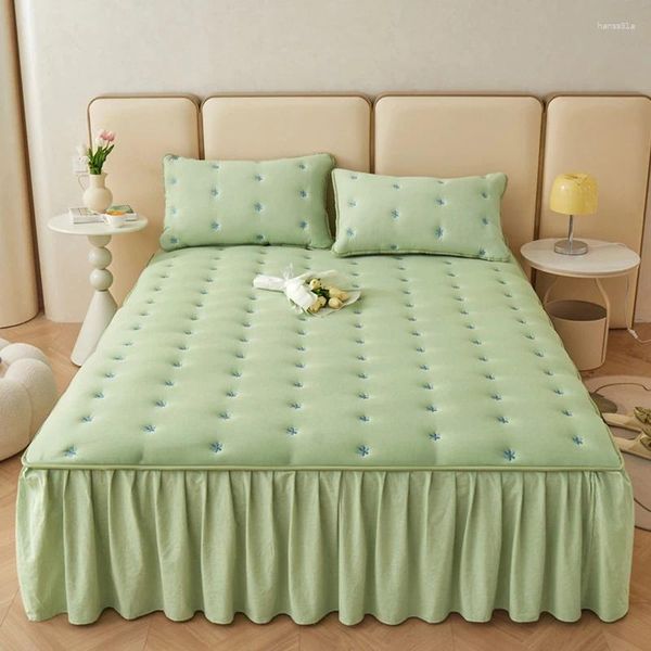 Saia de cama quarteira de cama 3pcs algodão colorido luxo acolchoado lava -camurça lavada camarada de colchão sólido colchão pasta para colaboração travesseiro