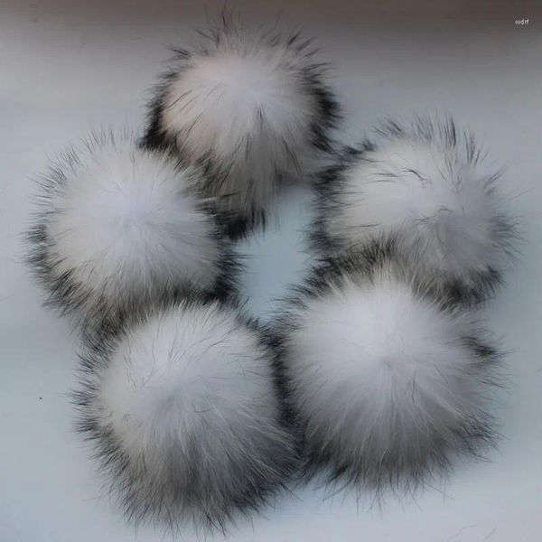 Beretti 5pcs/ lotto da 15 cm fai da te big puma bianco poms pelloni pompon palline di procione per berretto di cappelli e sciarpa vera ponpom naturale