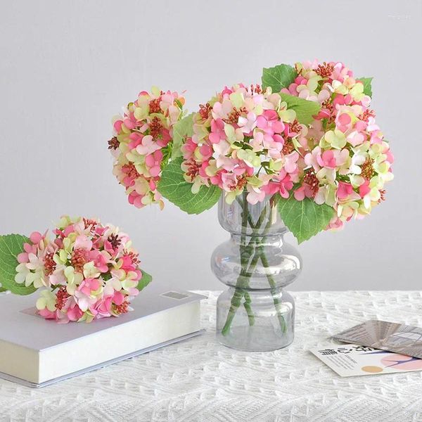 Dekorative Blumen künstliche Hortensie Seidenblume Eins Plastik mit Beerendekoration Arrangement Hochzeit gefälscht