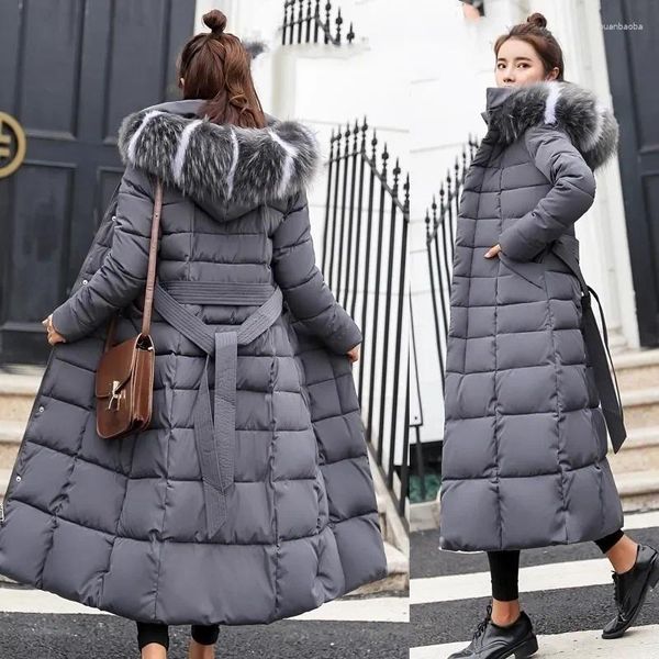 Trincheira feminina Casacos 2023 Jaqueta de inverno Moda quente Fashion Belt Fur Colle Casat Dress Long Gross Gross