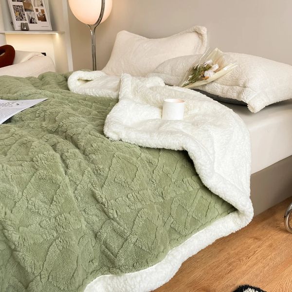 Роскошное мягкое ягненка шерсть одеяла зимнее офис отдых на носовой одеяло одеяло на одеяла Двойной пролав теплый кашемир коралловый лист 231221