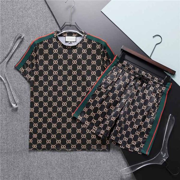 Novo estilo de roupas de verão para homens agasalho 2 peças roupa streetwear t camisa conjunto shorts vintage roupas esportivas férias designer