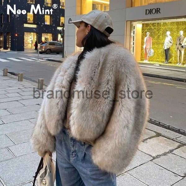 Frauenfell Faux Pelz Ikonische Street Fashion Week Luxusmarke Gardient Gardient Faux Pelzmantel Frauen Winter 2023 Heiße coole Mädchen Flauschige kurze Pelzjacke J231222