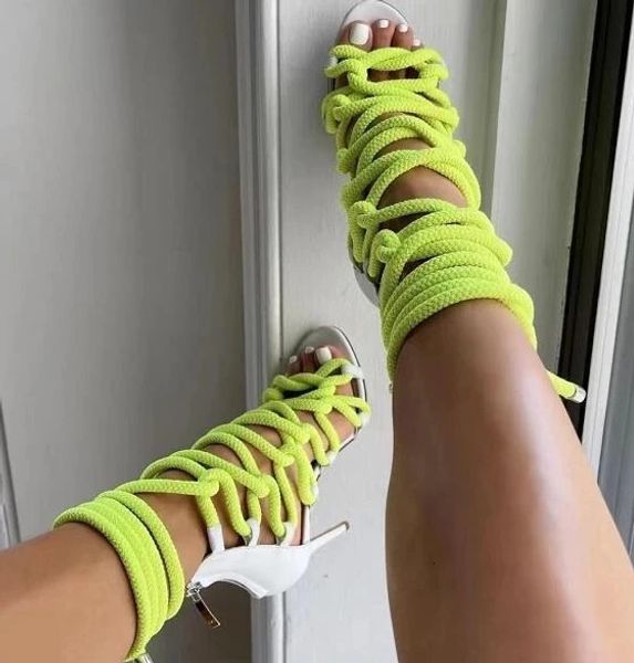 Yaz moda escent sarı mavi gül pembe gladyatör keser çapraz dantel yukarı sandalet kadın açık ayak parmağı ipleri fermuarlı arka ayakkabılar 231221