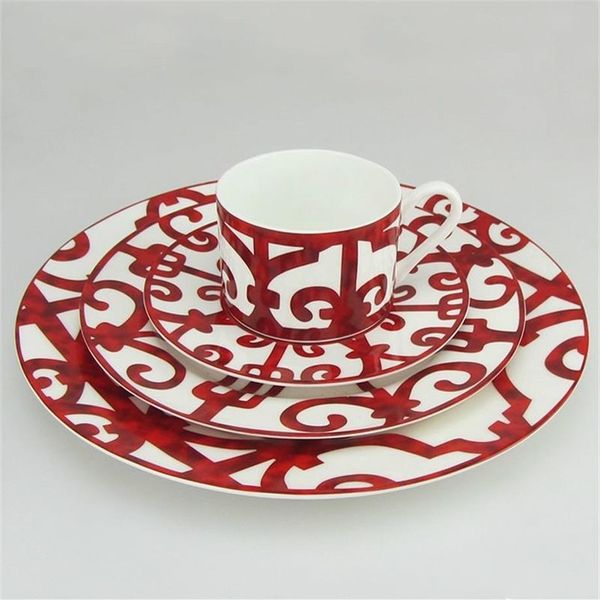 Plato de jantar de ossos da China Espanha Red Grid Dish Design Plate Dinnerware Conjuntos 201217267V