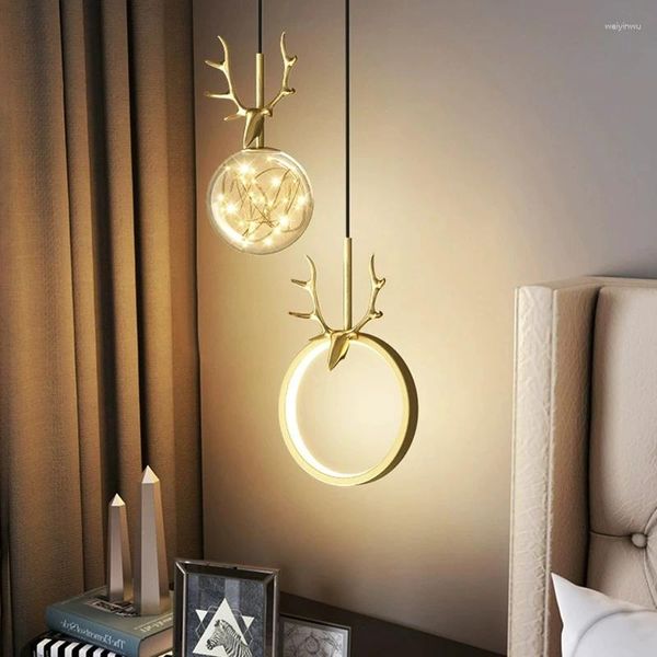 Lâmpadas pendentes Bedroom Bedlelier Chandelier moderno Antlers simples cheios de estrelas Luz Nórdica Luxo Pequeno