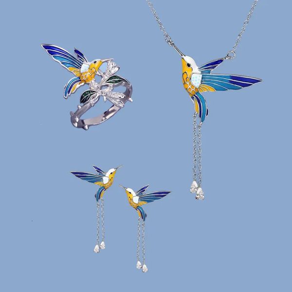 Conjunto criativo de três peças para esmalte artesanal para os brincos de colar de anel de beija-flor femininos Jóias coloridas de cola de planta 231221