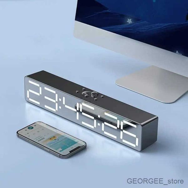 Tragbare Lautsprecher Bluetooth -Lautsprecher Wireless Double Clock LED Light Display -Treiber Bass Card Desktop