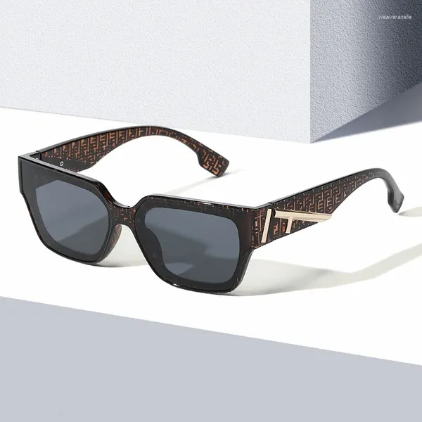 Óculos de sol Designer moderno elegante para homens e mulheres l Letter Unissex Sun Glasses Famous Fashion Eyewear