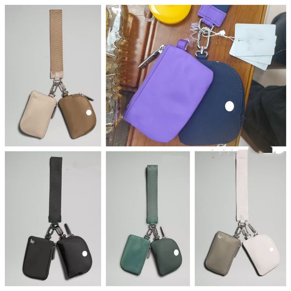 Schlüsselanhänger, Schlüsselbänder, Designer-Lulu-Schlüsselanhänger, Geldbörsen, Outdoor-Karabiner, Wandern, Kartentasche, Campang-Schnalle, Ausrüstung, Gadgets, Aufhängeflasche, Multifunktions-Schlüsselanhänger FYLM