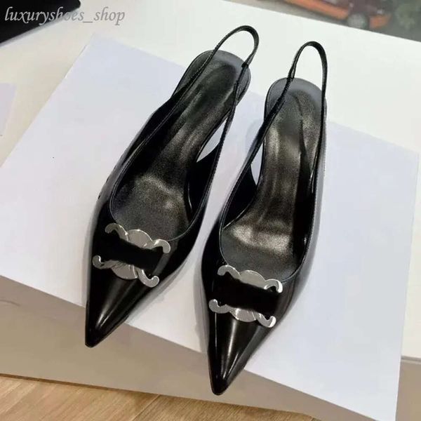 Tasarımcı Kadın Slingback Sandalı ayak parmakları patent deri elbise 5cm zarif yavru kedi topuk sandaletler için yüksek topuklular düğün akşam ayakkabıları kadın ayakkabı topuklar