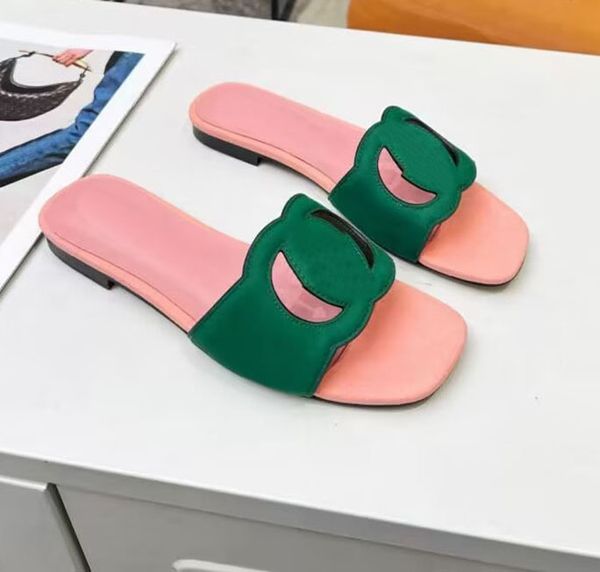 Высококачественная женская дизайнерская одежда дизайнерские туфли Slippers Модные выдолбленные золотые каблуки