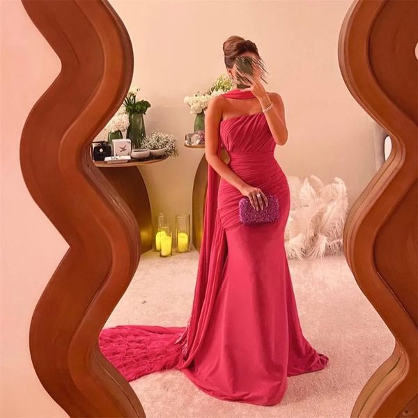 Ärmellose trendige Feder luxuriöse Promi -Kleid Abendkleid trägerloser Morder Sweep Zug Pailletten