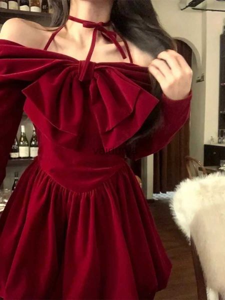 Основные повседневные платья 2023 зимние винтажные красные бархатные короткие платья для вечеринок Женщина лук элегантное мини -платье Y2K Lolita Kawaii одно кусок платье корейская мода YQ231222