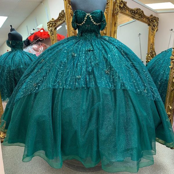 Esmerald verde brilhante Quinceanera vestidos vestido de baile fora do ombro Apliques de arco misced mexicano Sweet 16 vestidos 15 anos