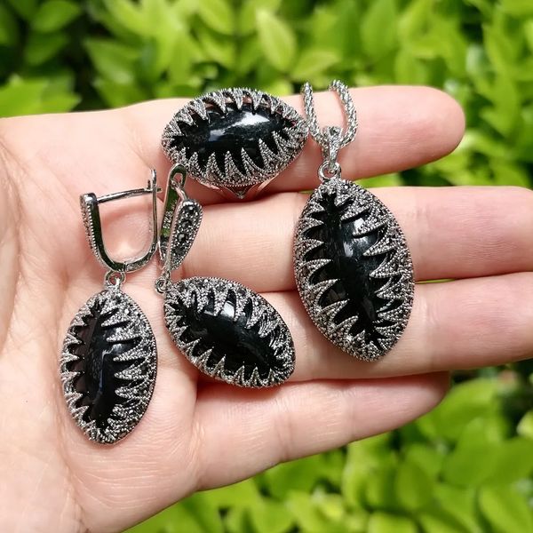 Ajojewel 3 PCs Big Horse Eye Stone Schmucksets mit schwarzen Strasssteinen Luxus Geschenkartikel für Frauen 231221