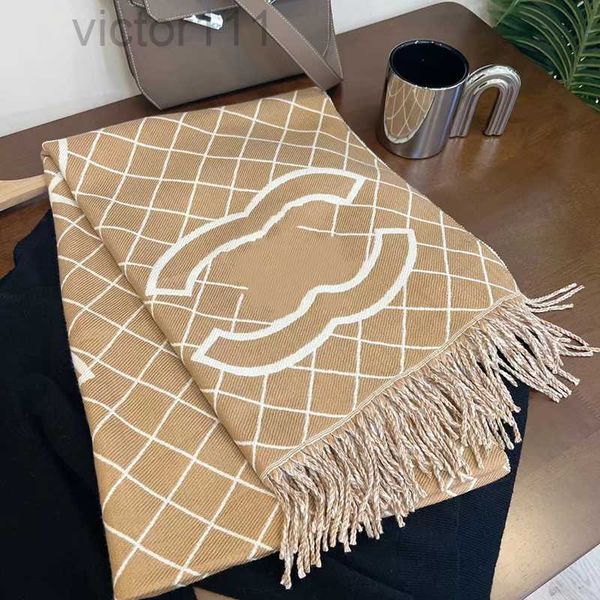 Designer Scarf di lusso Cashmere Scialle spesse donne Donne lunghe inverno wram pashmina avvolge hijab con nappe bufanda foulard regalo firma di designer per inverno caldo