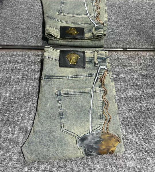 Herren-Jeans, Designer-Jeans, Medusa-V-Druck, Hose, Reißverschluss-Zugang, Milde Waschung, versandkostenfrei, Denim HAZT