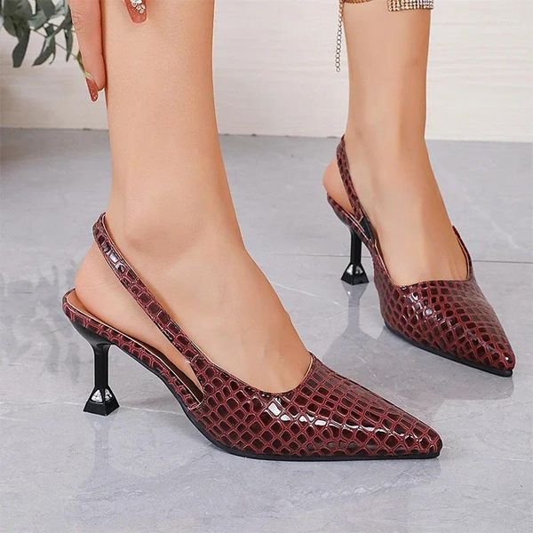 Sandalet Kadın Seksi Leopar Yüksek Topuklu Terlik 2024 Bahar Moda Zarif Elbise Slaytlar Sivri Ayak Parçaları Zapatillas Mujer Pompalar