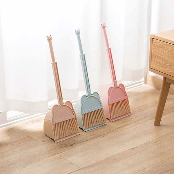 Kleines Besen und Dustpan Set Lernen Speving Tool Kleinkinder Besen für Heimschlafzimmer Küchenreinigung Spielzeug 231221