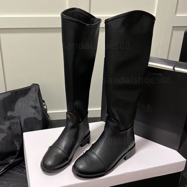 коленные ботинки дизайнерские женские квартиры черные кожаные плоские каблуки дождевые сапоги с пряжкой цепь Knight Boots Caseal Frate Thos