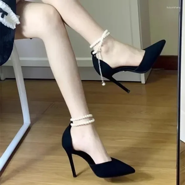 Sapatos de vestido saltos altos pretos 2024 bombas estiletto pontudo pérola tornozeletes de ponta de alta qualidade feminina feminina