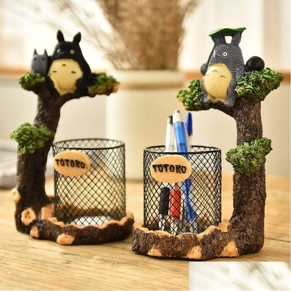 Objetos decorativos Figuras do meu vizinho Totoro Resin Craft Desktop Titular de caneta Metal Bracket Stationery Acessórios G Dhimu