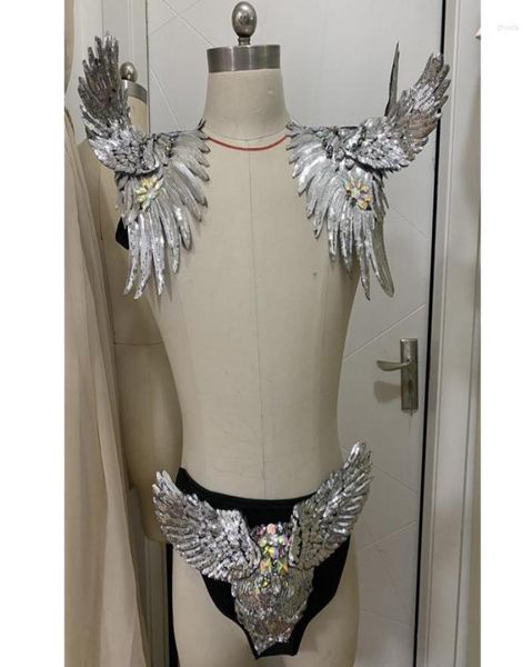 Stage Wear Sexy Bar paillettes argento Wing EPAULET Ornaments Crystals Outfit Shorts Outfit Men039s Dancer Gogo Costume Accessori4546029