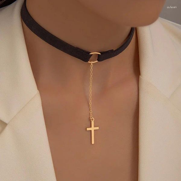 Choker Vintage Cross Quaste Kette Anhänger Korea Samt Kreis Kurzhalskette für Frauen Goth 2024 Nackendekorationen Schmuck Geschenke